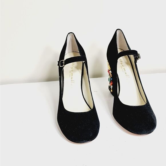 Bettye Muller - Picture 2 of 13